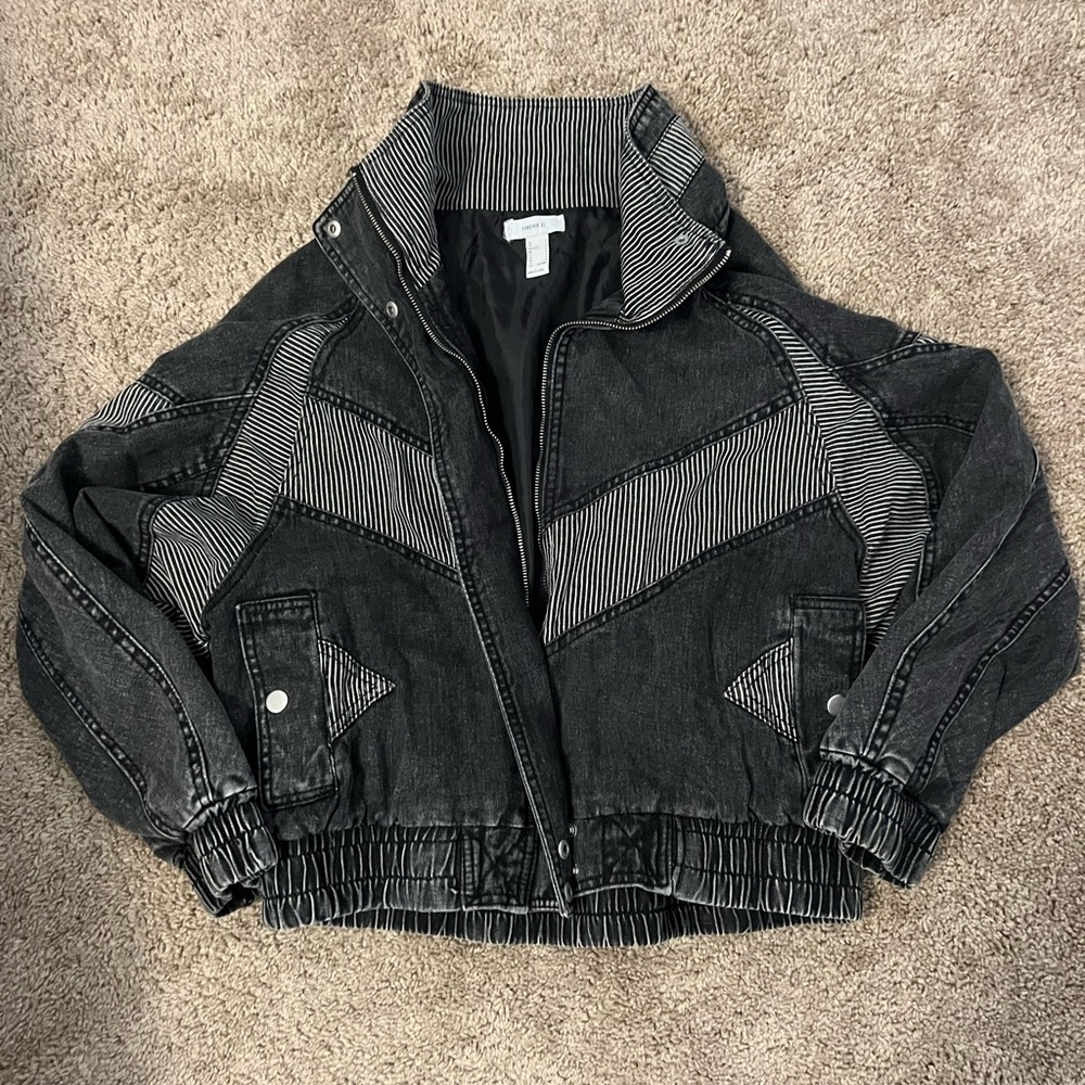 Forever 21 Black and White Striped Jacket
